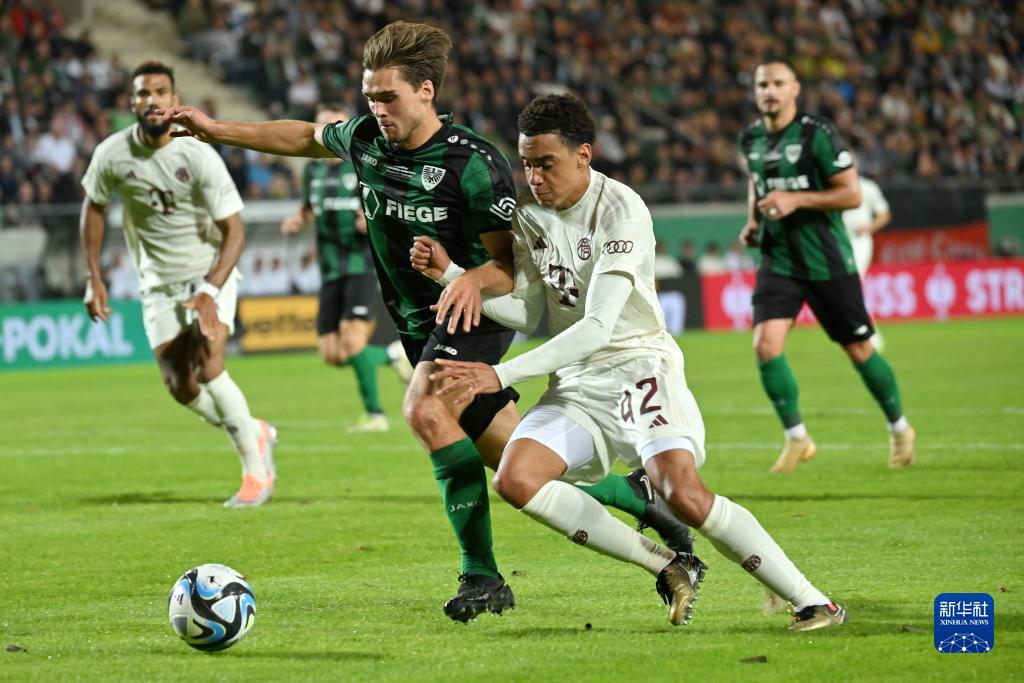 NAVI 击败 FaZe，而 NIP 在 IEM 科隆 2025 的首场比赛中输给了 aurora