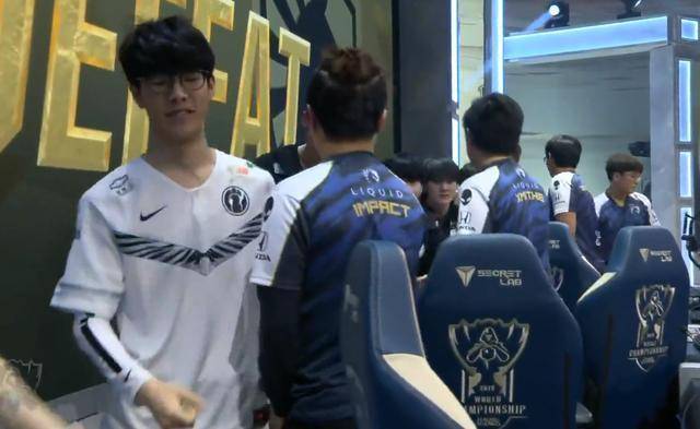 英雄联盟LPL励志老将——兮夜