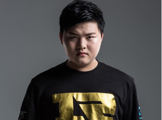 csgo：补丁后数据分析：M4A1使用占比小幅下降